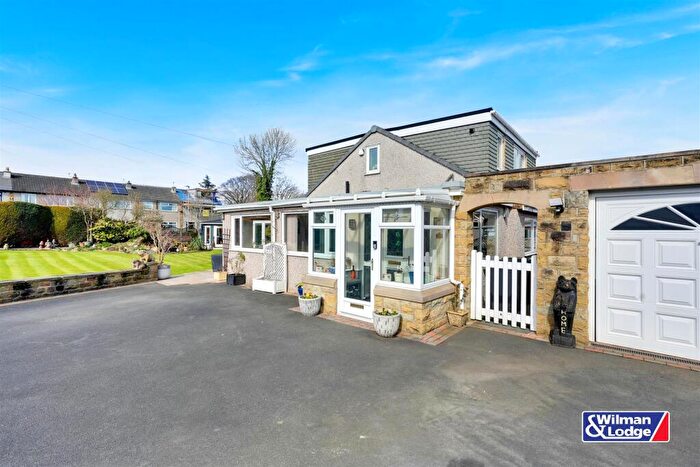 5 Bedroom Semi-Detached House For Sale In Green Close, Eastburn, BD20