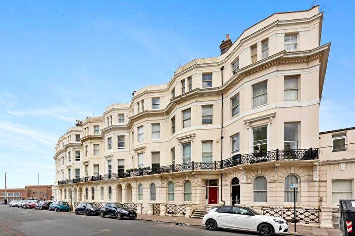 1 Bedroom Flat To Rent In St. Aubyns, Hove, BN3