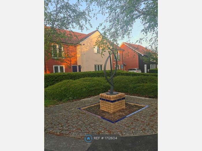 2 Bedroom Flat To Rent In Broughton, Mlton Keynes, MK10