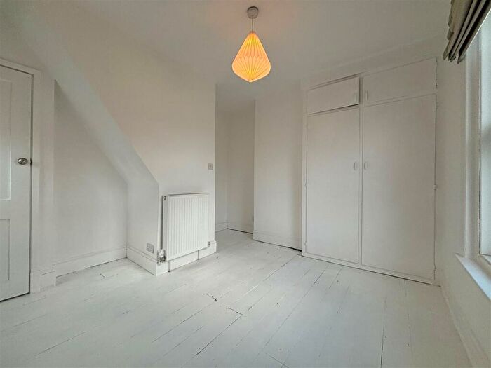 2 Bedroom End Of Terrace House To Rent In Tennyson Road, Yarmouth, PO41