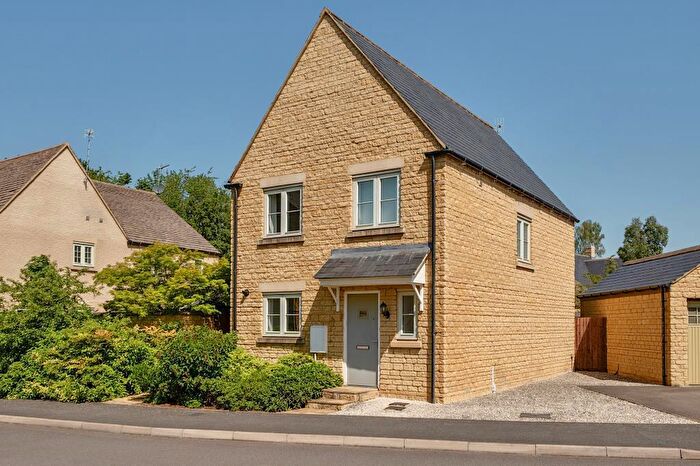 3 Bedroom Detached House For Sale In Varsity Close, Moreton-In-Marsh, GL56