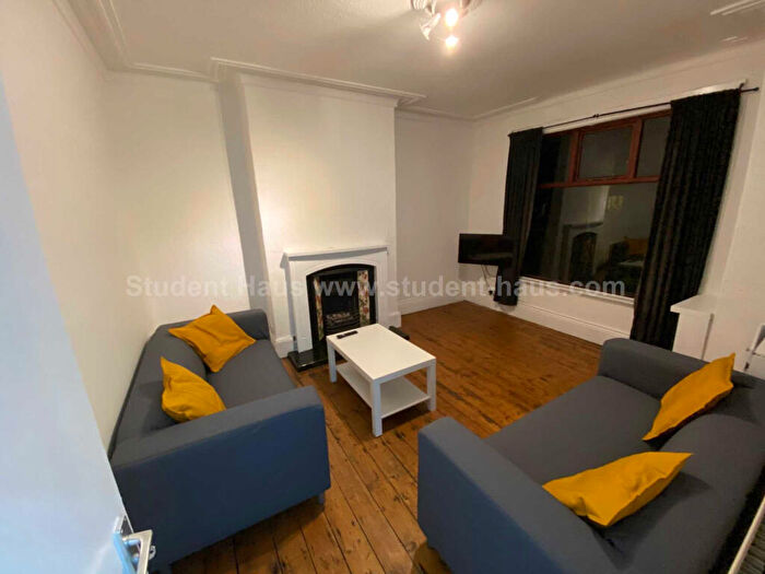 4 Bedroom House To Rent In Preston Road, Manchester, M19
