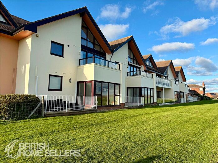 2 Bedroom Apartment For Sale In Marine Drive East, Barton On Sea, New Milton, Hampshire, BH25