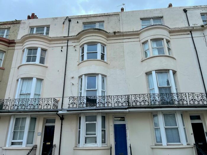 1 Bedroom Flat To Rent In Cavendish Place, Eastbourne, East Sussex, BN21