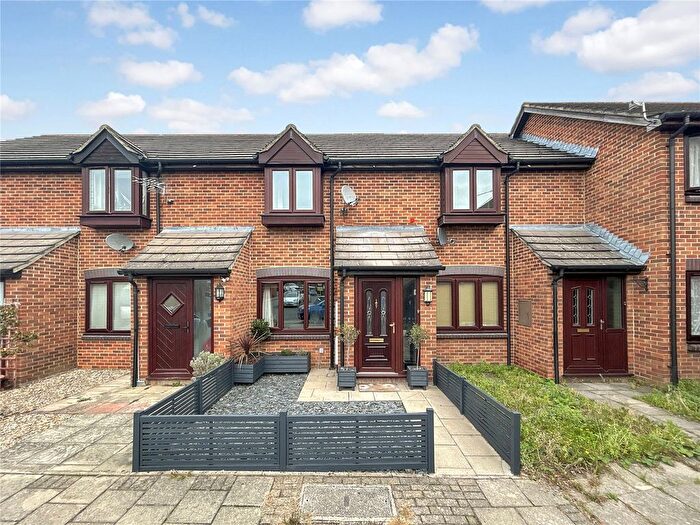 2 Bedroom Terraced House For Sale In Townshend Close, Sidcup, DA14