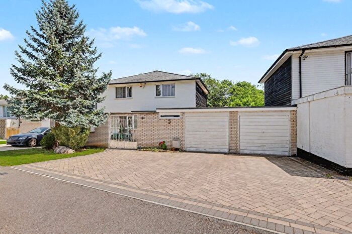 4 Bedroom Detached House To Rent In Fletchers, Basildon, SS16