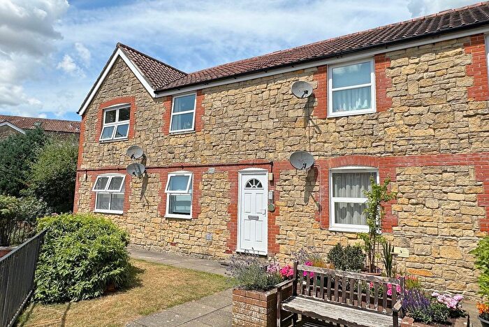 2 Bedroom Flat To Rent In Vineys Yard, Bruton, BA10