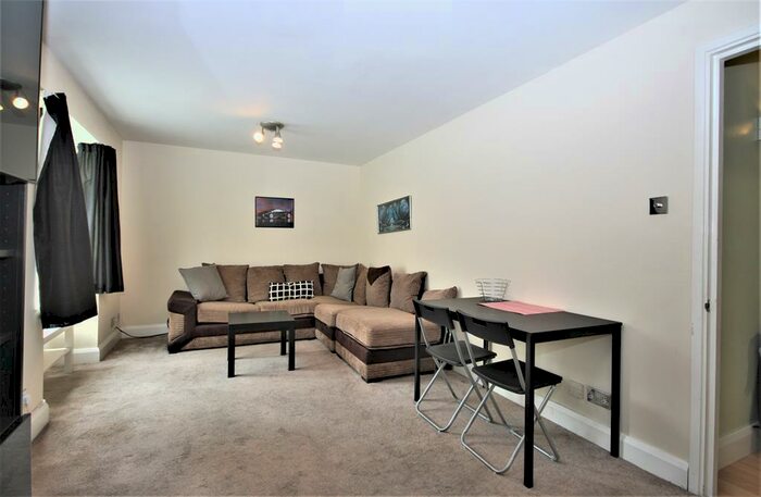 1 Bedroom Flat To Rent In Rosseti Road, London, SE16