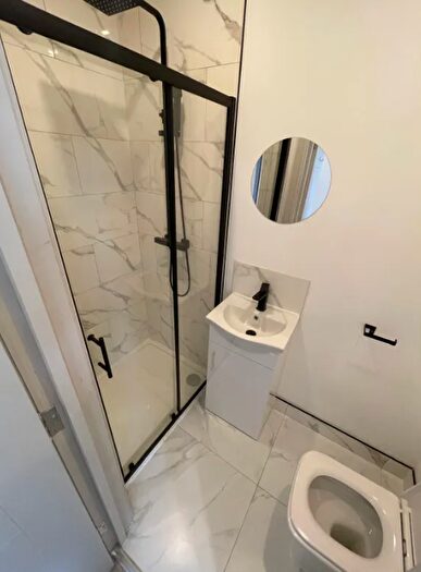 1 Bedroom Flat To Rent In High Street, Sutton, SM1