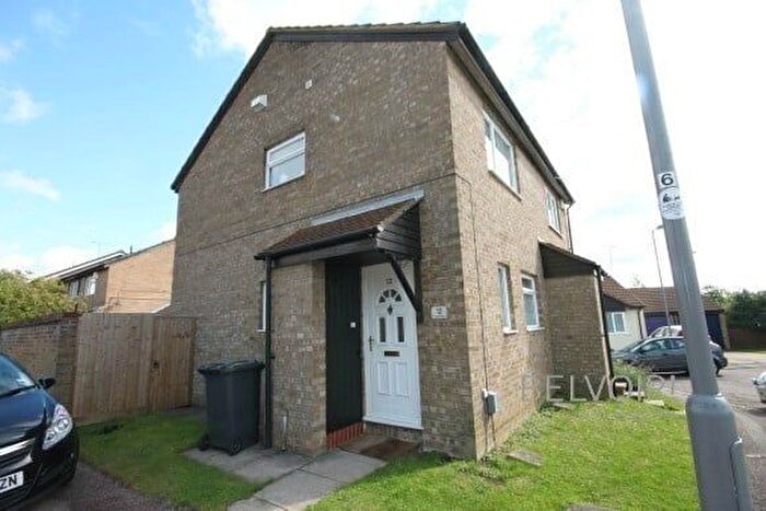 2 Bedroom Semi-Detached House To Rent In Repton Close, Luton, LU3