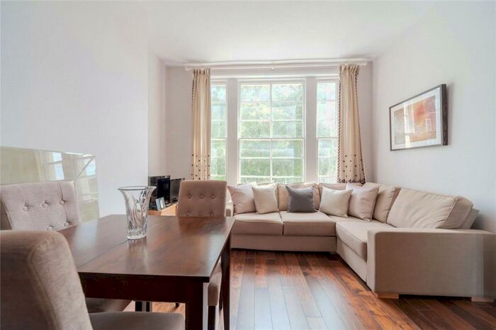 2 Bedroom Flat To Rent In Cliff Court, Cliff Road, London, NW1