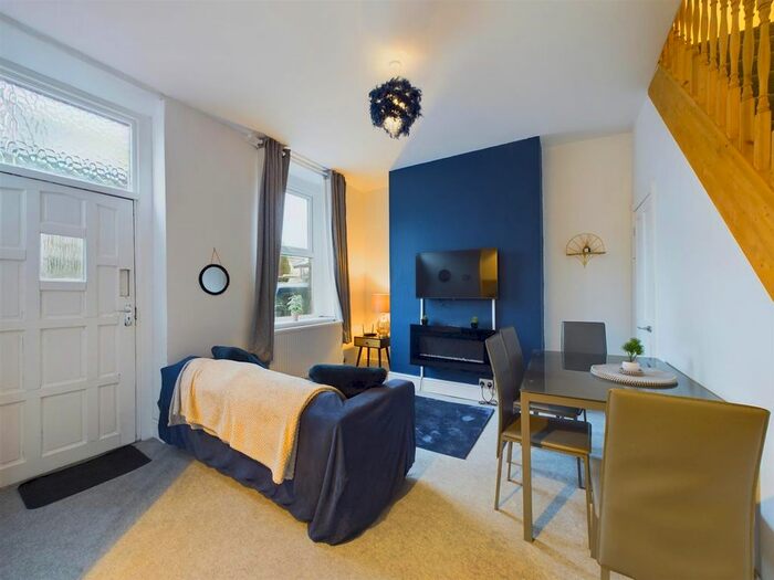 3 Bedroom Terraced House To Rent In Torr Street, Buxton, SK17