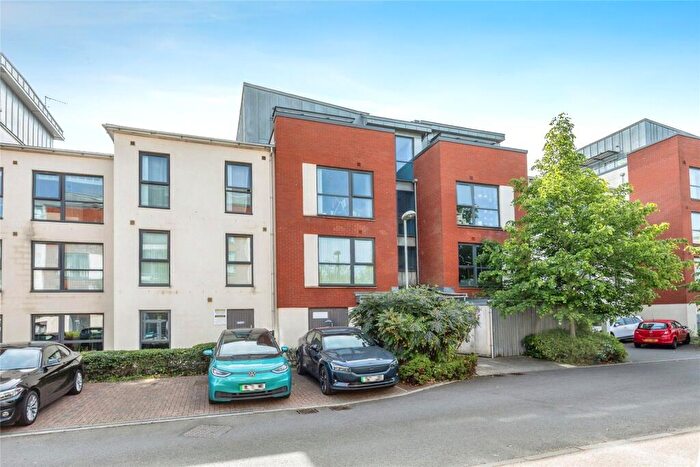 3 Bedroom Maisonette For Sale In Paxton Drive, Bristol, Avon, BS3
