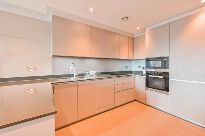 3 Bedroom Penthouse For Sale In Coleman Court, Holders Hill, London, NW4