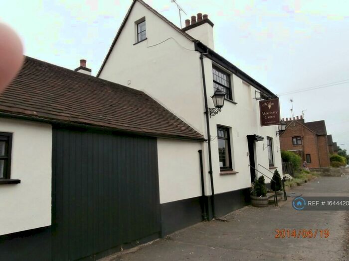 1 Bedroom Flat To Rent In Radlett Road, Frogmore, St. Albans, AL2