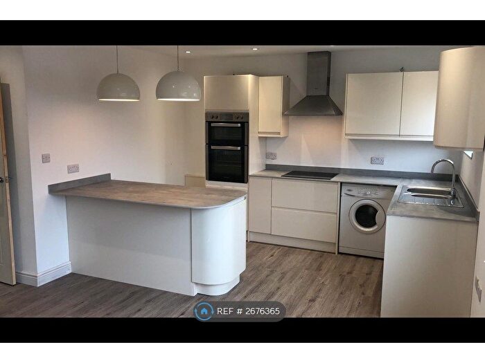 2 Bedroom Flat To Rent In Chaucer Road, Ashford, TW15