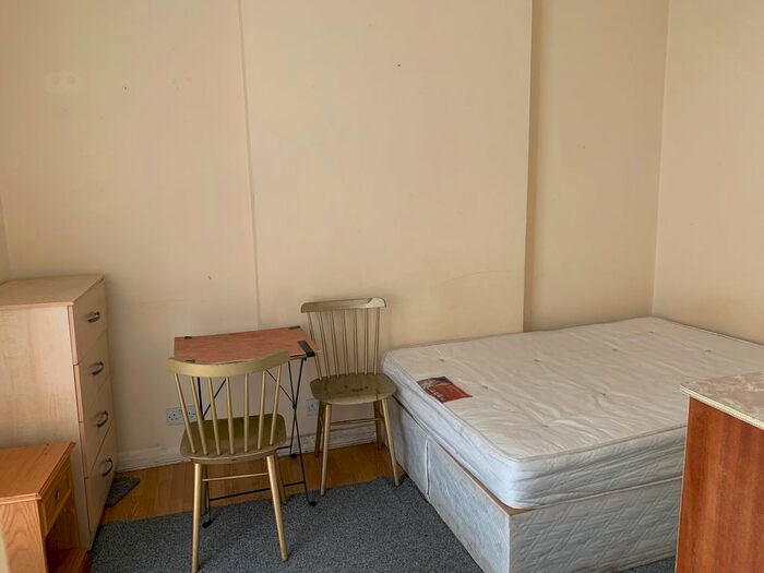 1 Bedroom Flat To Rent In High Road Leyton, London, E10