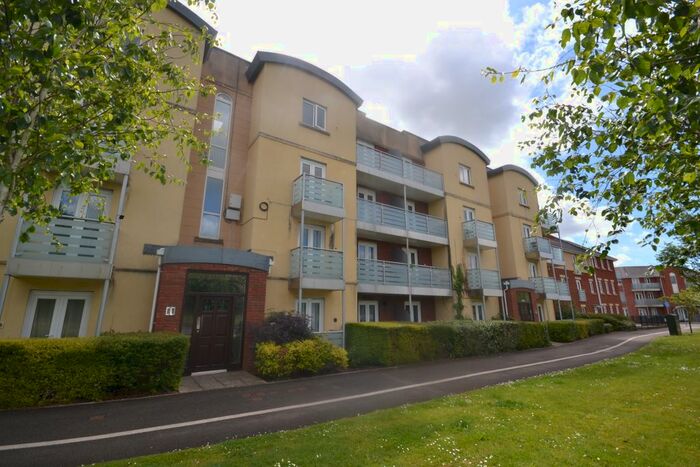 2 Bedroom Flat To Rent In Heraldry Walk, Exeter, EX2