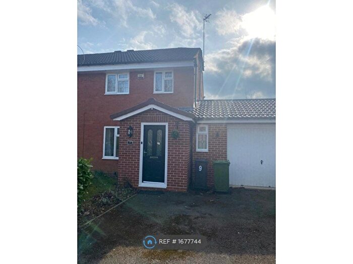 3 Bedroom End Of Terrace House To Rent In Huxbey Drive, Solihull, B92