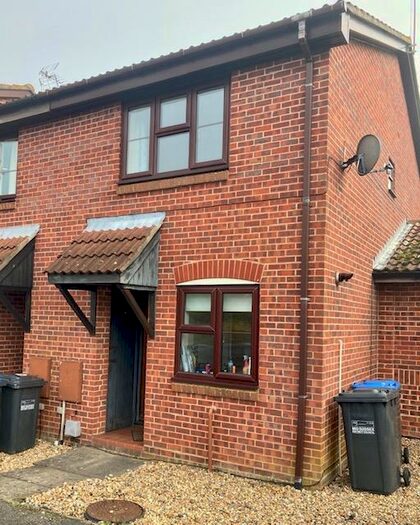 2 Bedroom House To Rent In The Wickets, Burgess Hill, RH15