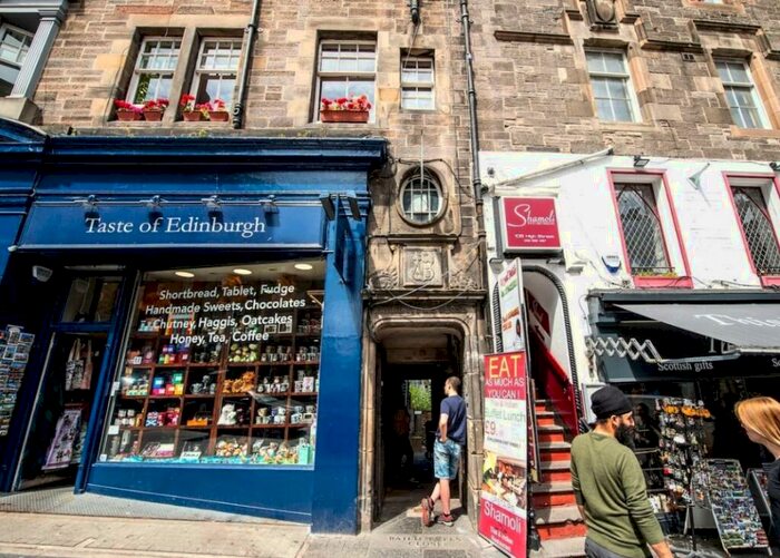 1 Bedroom Flat To Rent In High Street, Edinburgh, Midlothian, EH1