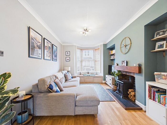 2 Bedroom House For Sale In Harcourt Avenue, Bristol, BS5