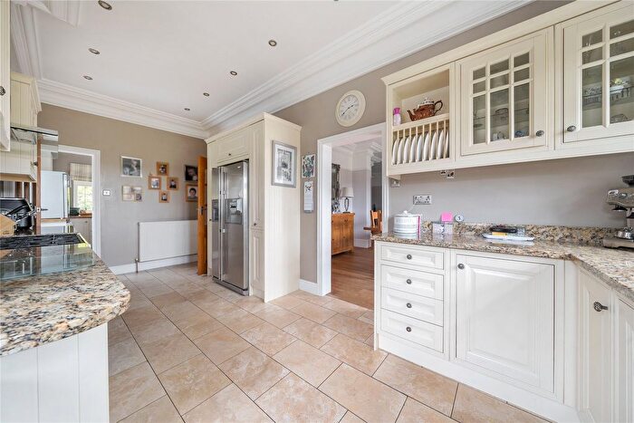 3 Bedroom Bungalow For Sale In Saltbox Hill, Biggin Hill, Westerham, TN16
