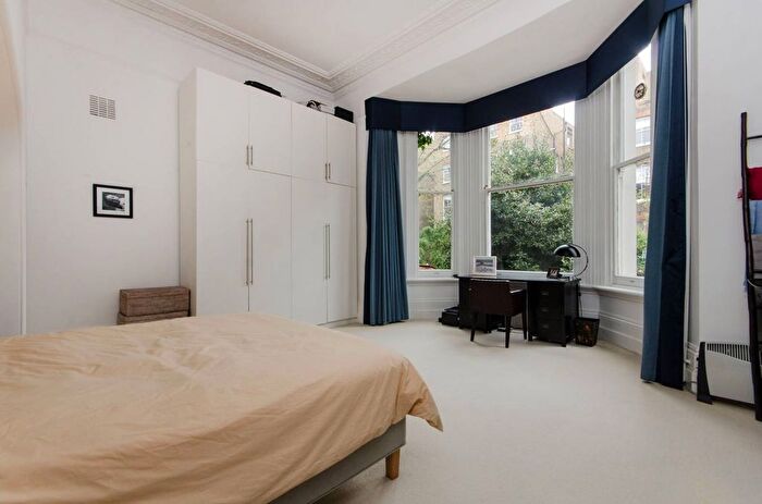 1 Bedroom Flat To Rent In Old Brompton Road, South Kensington, London, SW5