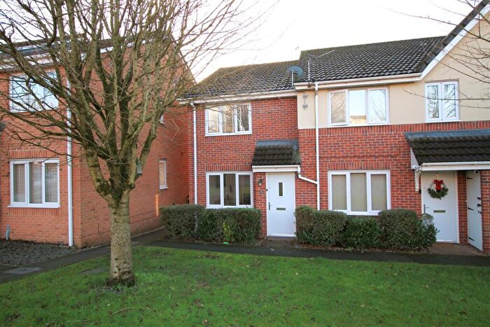 2 Bedroom End Of Terrace House To Rent In Carrfield, Hyde, SK14