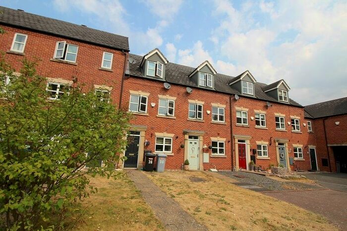 3 Bedroom Mews House To Rent In Ursuline Way, Crewe, CW2