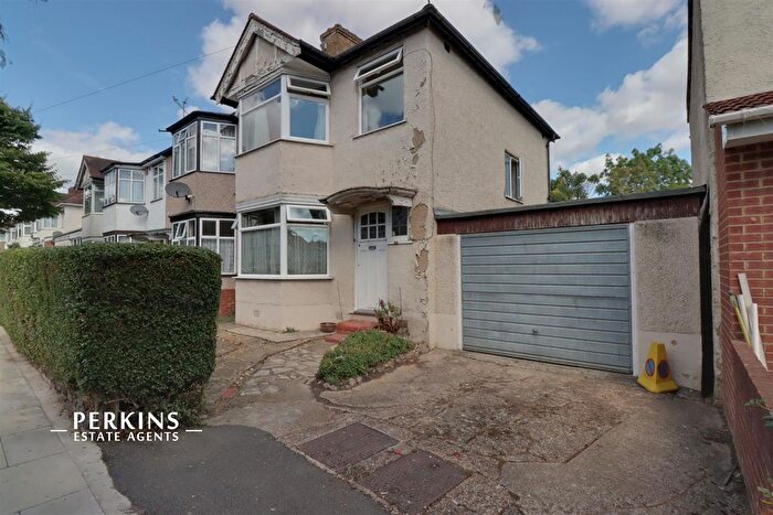 3 Bedroom Terraced House For Sale In Greenford, UB6