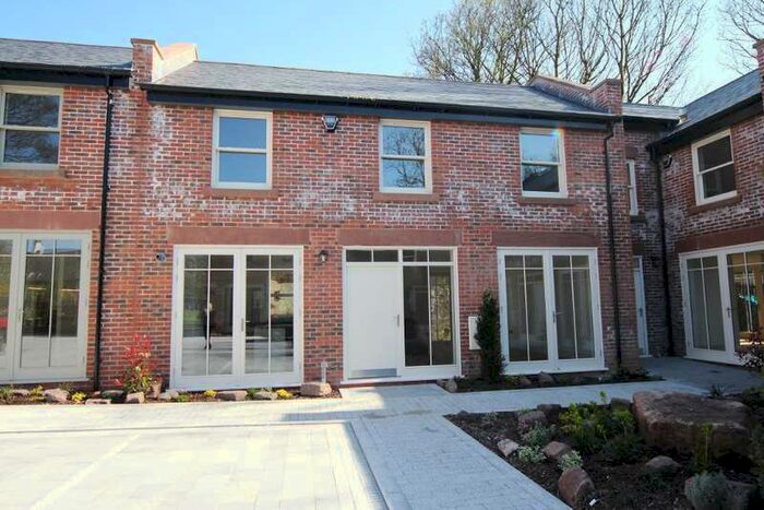 3 Bedroom Town House To Rent In Smithy Mews, Woolton, Liverpool, L25