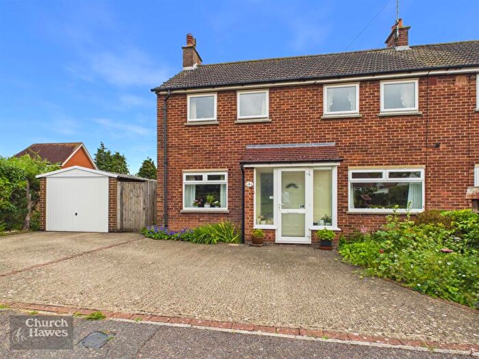 3 Bedroom Semi-Detached House For Sale In Pedlars Close, Danbury, CM3