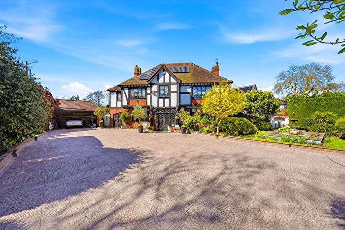5 Bedroom Detached House For Sale In Highfield Road, Chislehurst, BR7