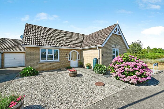 2 Bedroom Detached Bungalow For Sale In Crown Close, Leverington, Wisbech, PE13