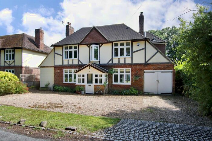 3 Bedroom Detached House For Sale In Vines Lane, Hildenborough, Tonbridge, TN11