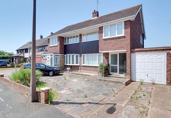 3 Bedroom Semi-Detached House For Sale In Abbots Close, Rainham, RM13