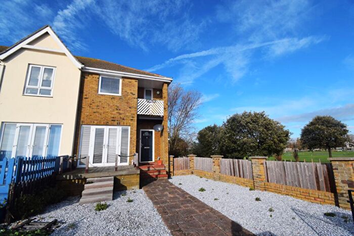 3 Bedroom Terraced House To Rent In Waterfront Terrace, Princes Esplanade, Walton On The Naze, CO14