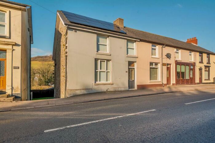 3 Bedroom End Of Terrace House To Rent In Brecon, Powys, LD3