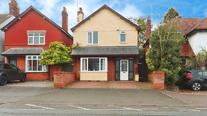 3 Bedroom Detached House For Sale In Desborough Road, Rothwell, Kettering, NN14
