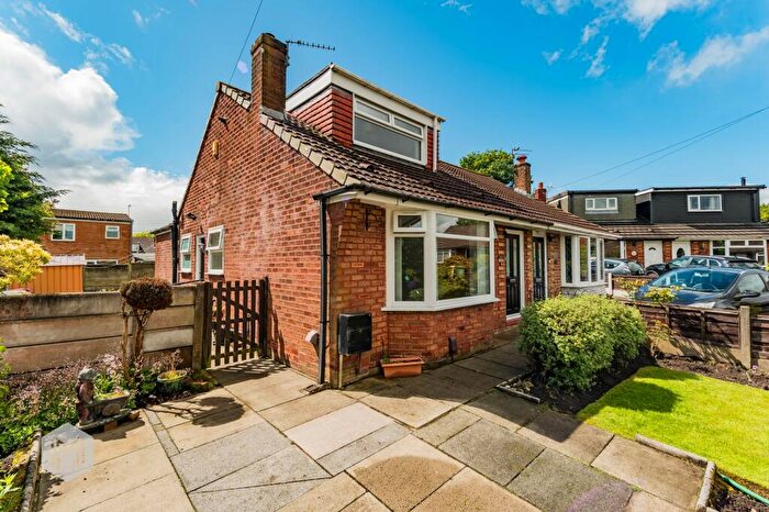 3 Bedroom Bungalow For Sale In Morar Drive, Bolton, BL2