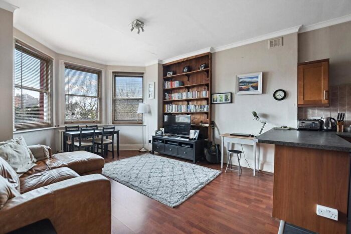 1 Bedroom Flat To Rent In Dartmouth Road London, NW2