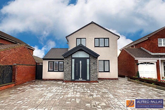 3 Bedroom Detached House For Sale In Whiterocks Grove, Whitburn, SR6