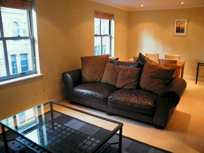 2 Bedroom Apartment To Rent In St James Mansions, Cardiff, CF10