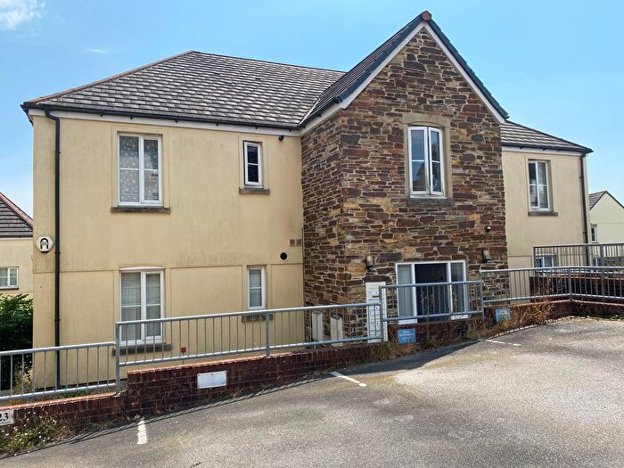 2 Bedroom Flat To Rent In Poltair Meadow, Penryn, TR10