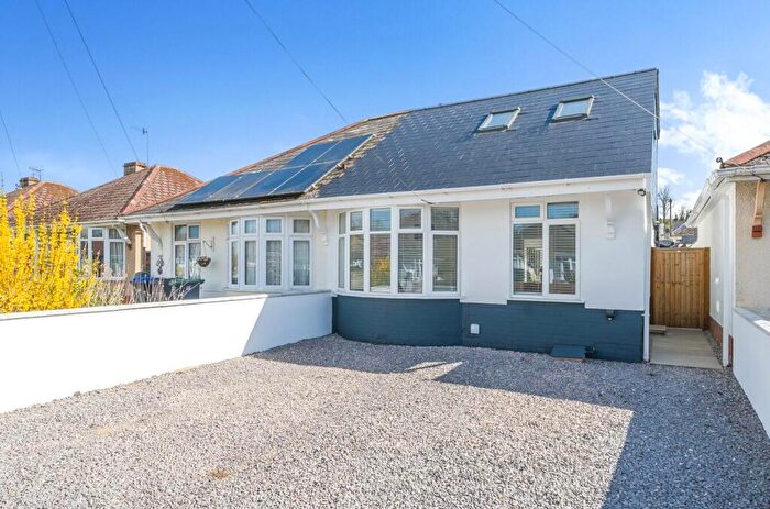 3 Bedroom Semi-Detached House For Sale In Greenwood Avenue, Laverstock, Salisbury, Wiltshire, SP1