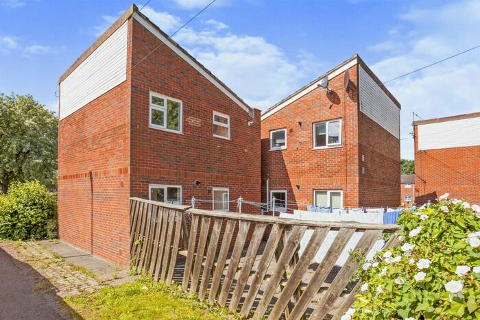 1 Bedroom Flat To Rent In St. Swithins Grove, Stanley, Wakefield, WF3