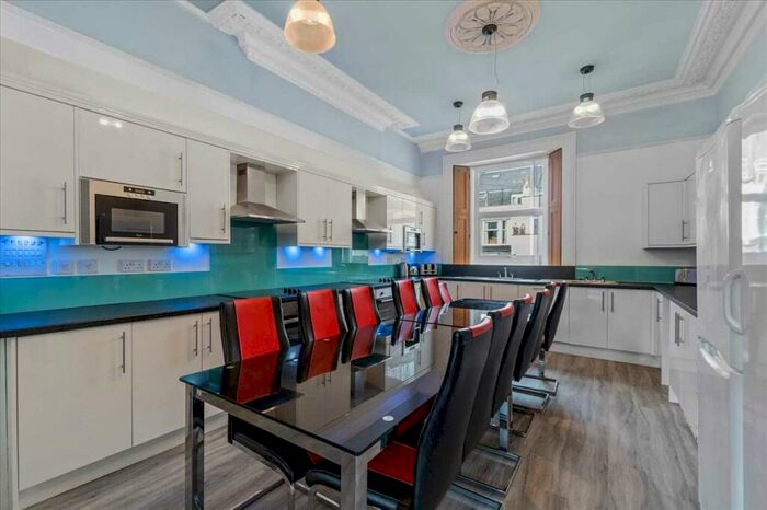 13 Bedroom Terraced House To Rent In North Hill, Plymouth, PL4