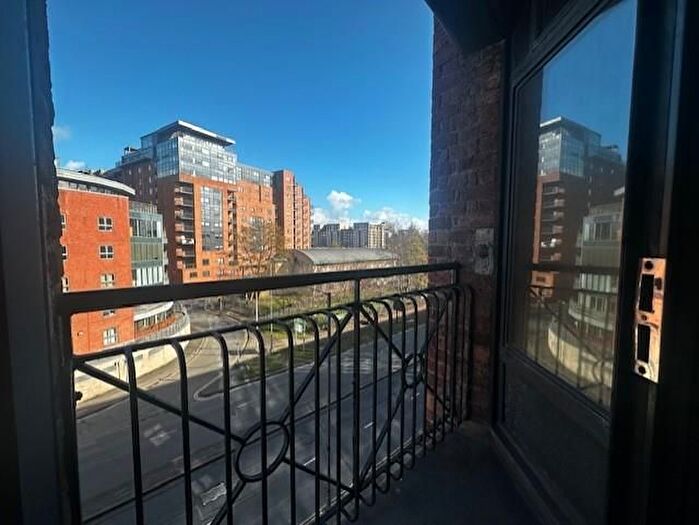 2 Bedroom Flat To Rent In Wapping Quay, Liverpool, L3