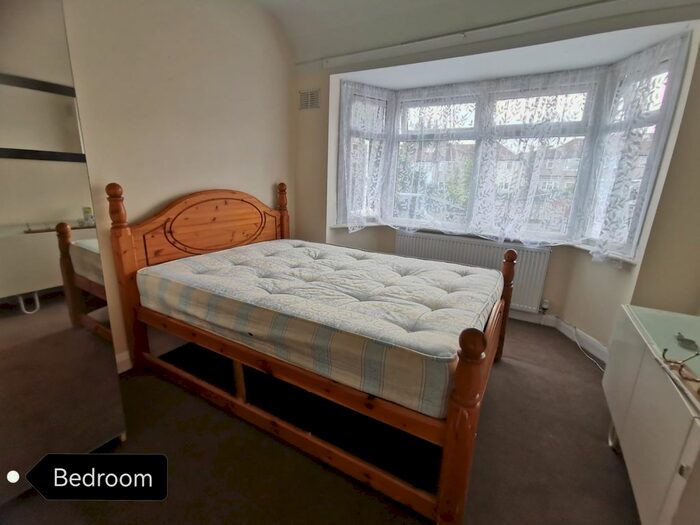 1 Bedroom Flat To Rent In The Fairway, Northolt, Greater London, UB5